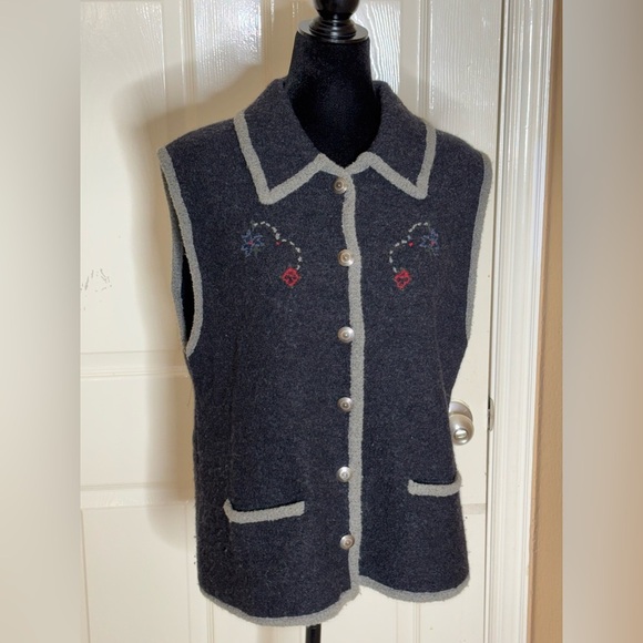 Woolrich Vest Womens XL Gray Wool Rose Embroidered Gorpcore Button Front - Picture 7 of 10